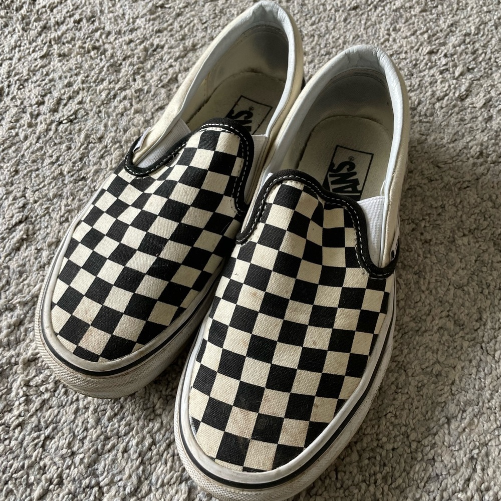 CHECKERBOARD SLIP-ON VANS, good shape, size US 7 women, 5.5 men. Black and white